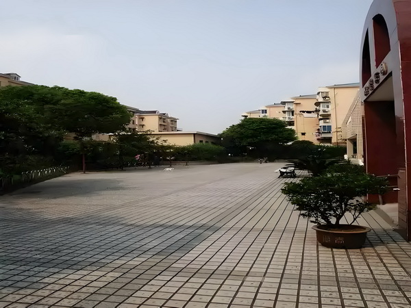 独惑君心：拐个皇帝来亲亲